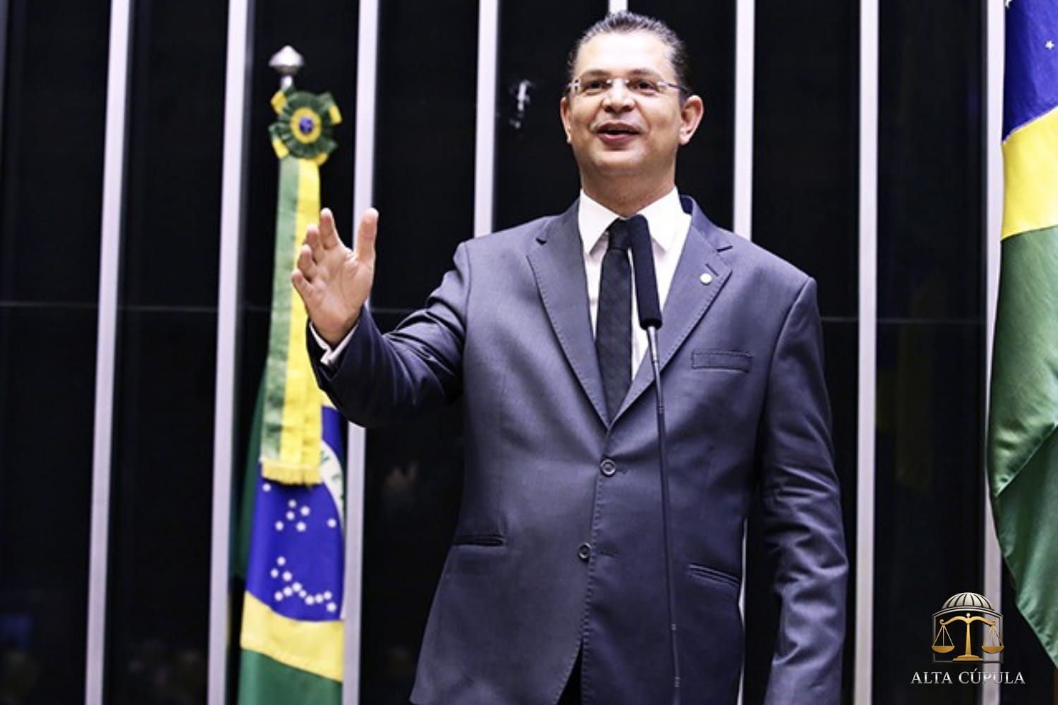 Sóstenes Cavalcante nega irregularidades e diz que dinheiro apreendido tem origem lícita