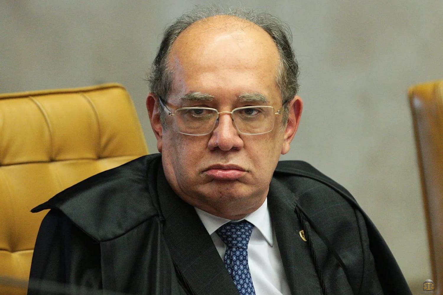 “Uma canetada polêmica: Gilmar Mendes torna quase impossível o impeachment de ministros do STF”