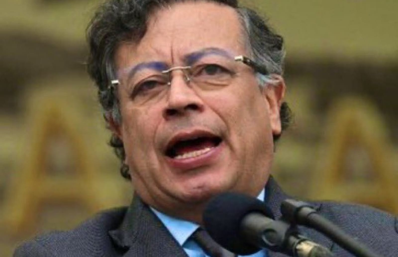 Petro convoca povo a “tomar o poder” em caso de invasão dos EUA e eleva tensão política na Colômbia